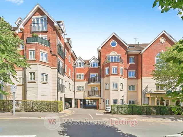 Apartment for rent in Woking, Surrey