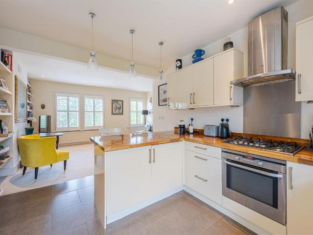 Apartment for rent in Battersea, Greater London