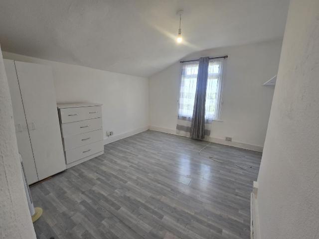 Studio for rent in Tulse Hill, Greater London