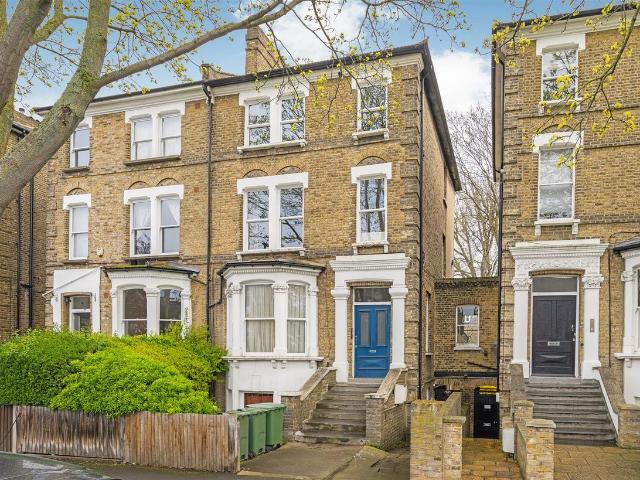 House for rent in Tulse Hill, Greater London