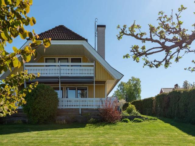 Villa till salu i Kumla, Örebro