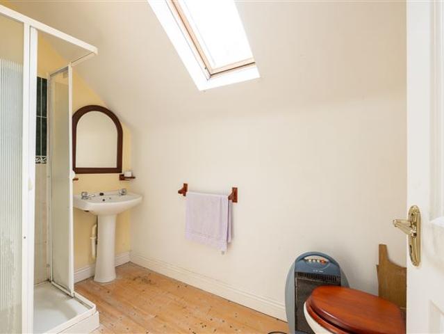 Detached House for sale in Loch Garman