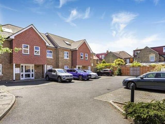 House for sale in London Borough of Hounslow, Greater London