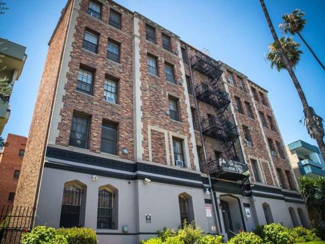 Apartment for rent in Canoga Park, California