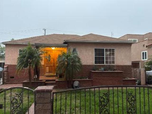 House for sale in Inglewood, California