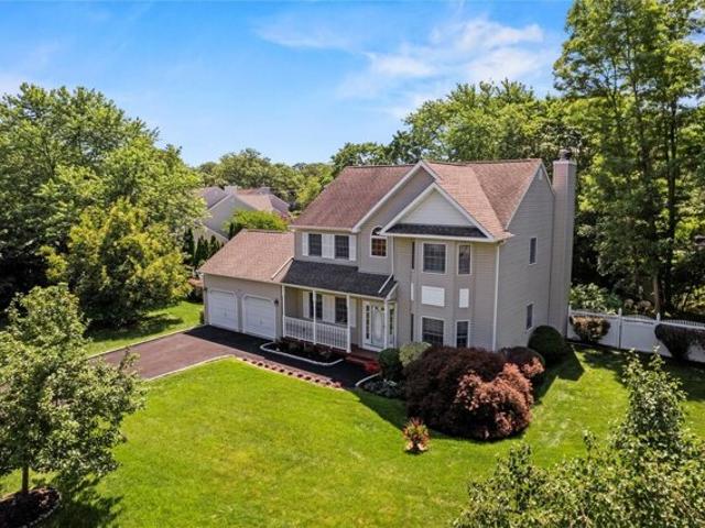 House for sale in Lake Grove