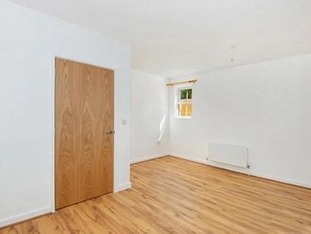 House for rent in River, Ash