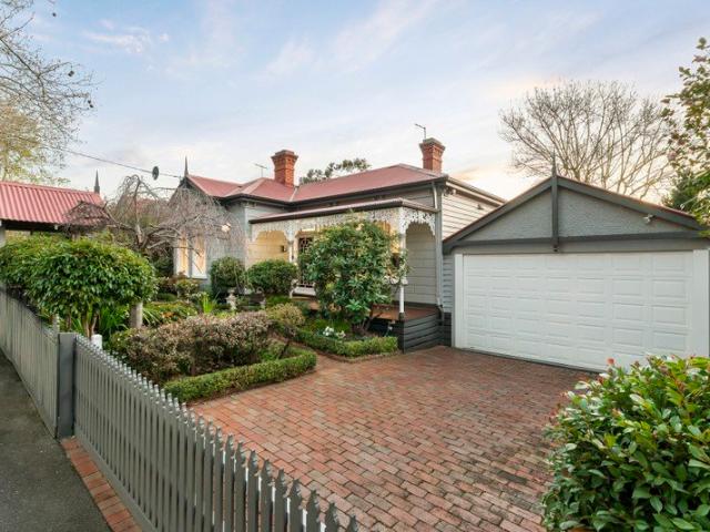 House for sale in Surrey Hills, Melbourne