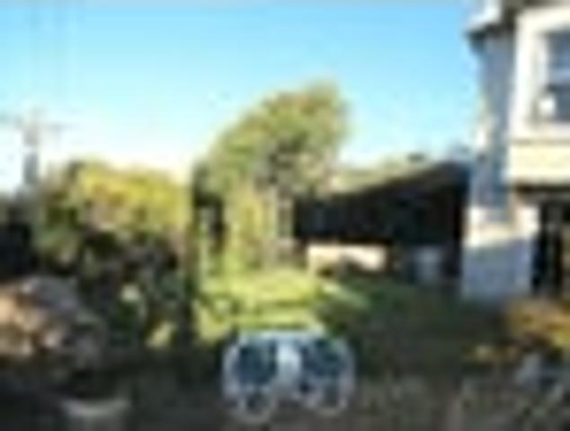 House for rent in Otakou