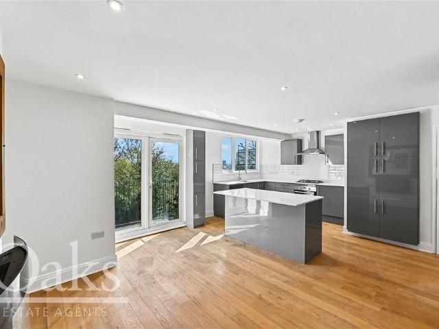 House for rent in London Borough of Croydon, Greater London