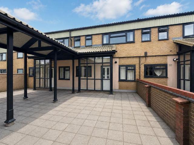 Apartment for rent in Pouchen End, Hertfordshire