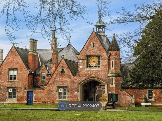 Studio for rent in South Yorkshire