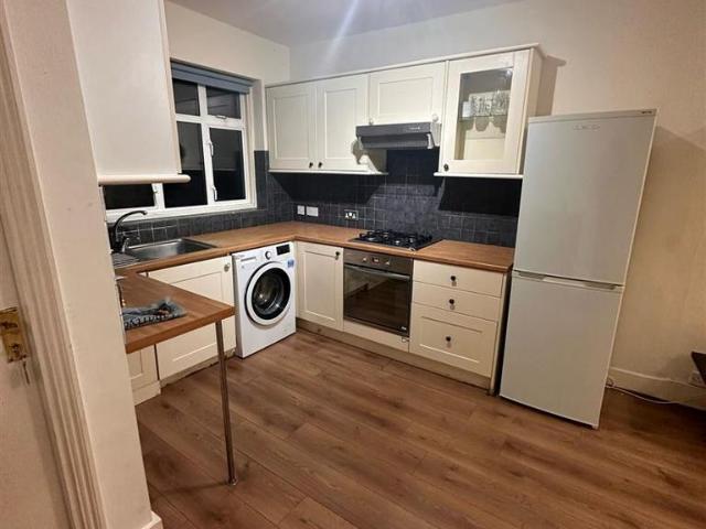 Apartment for rent in Greenhill, Greater London