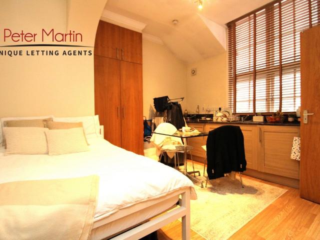 Studio for rent in Belsize Park, Greater London