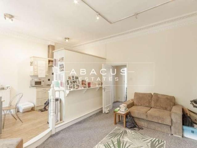 Apartment for rent in Hampstead, Belsize Park