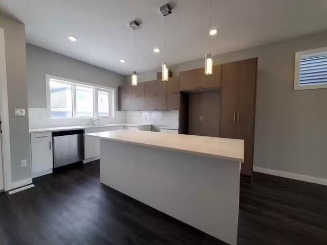 Condo for rent in Wedgewood, Alberta