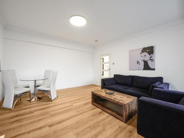 Apartment for rent in Marylebone, Greater London