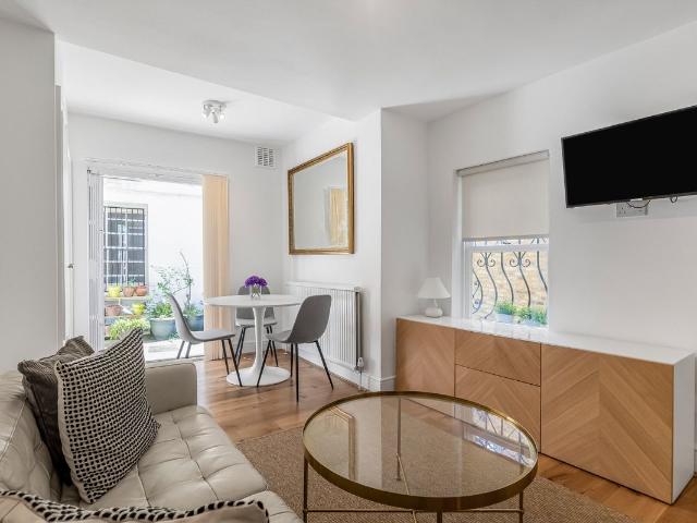 Apartment for rent in St. John's Wood, Greater London