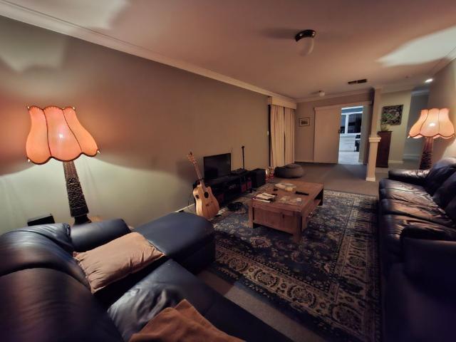 Room for rent in Rossmoyne, Western Australia