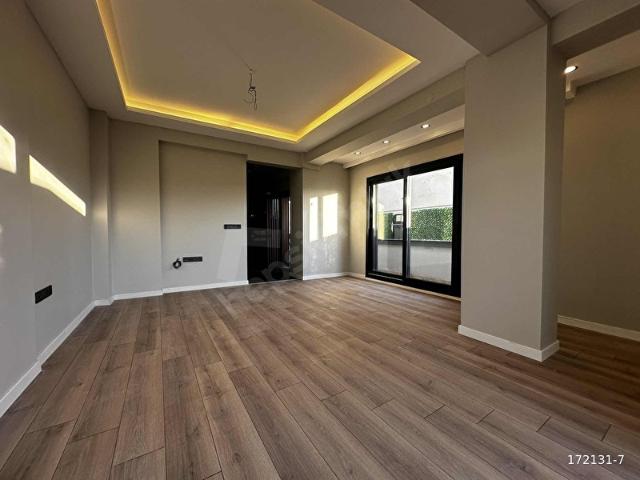 Barbaros Mahallesi, Menderes içerisinde satılık Villa