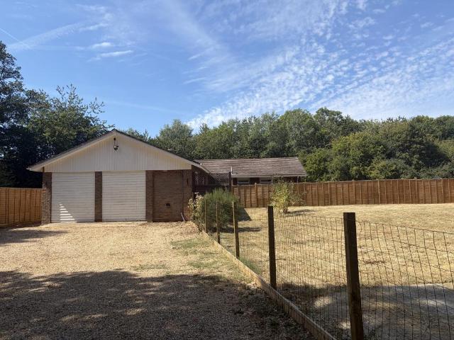 House for rent in Pouchen End, Hertfordshire