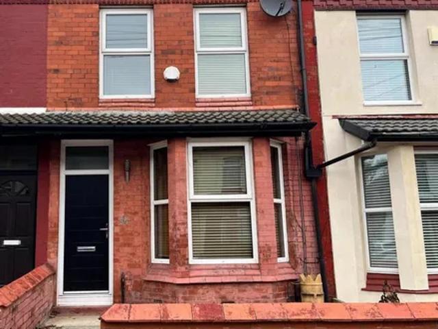 House for rent in Calderstones