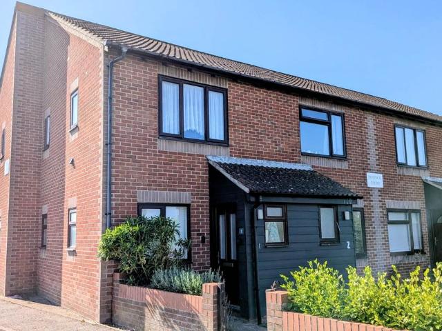 Apartment for rent in Littlecote, West Sussex