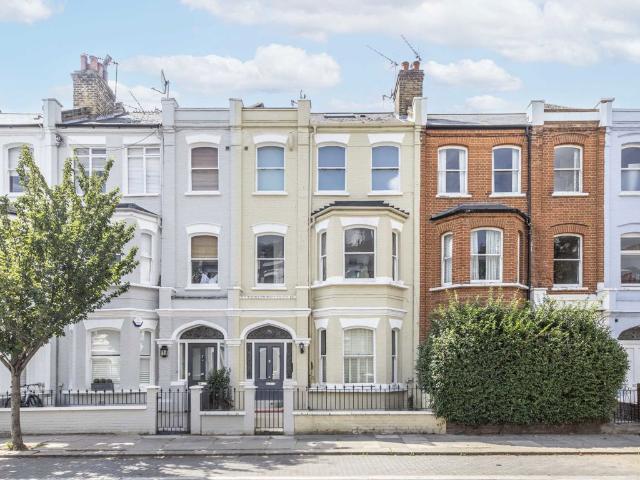 Apartment for rent in London Borough of Hammersmith and Fulham, Greater London