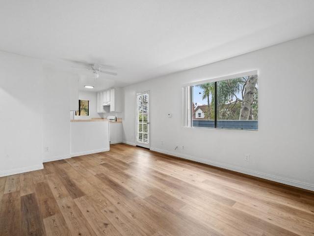 Apartment for rent in Long Beach, California