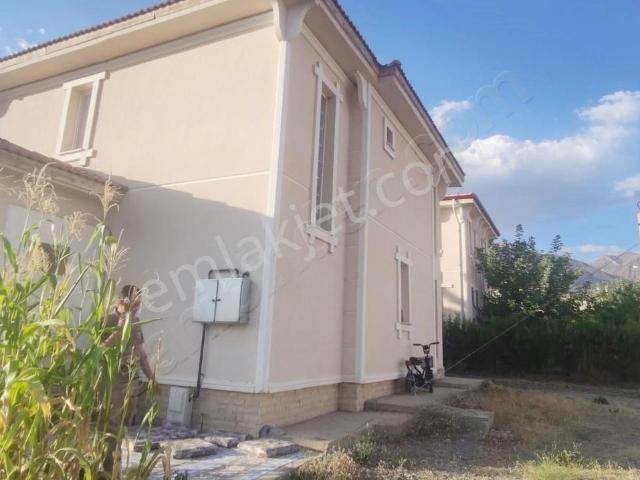 Üzümlü içerisinde satılık Villa
