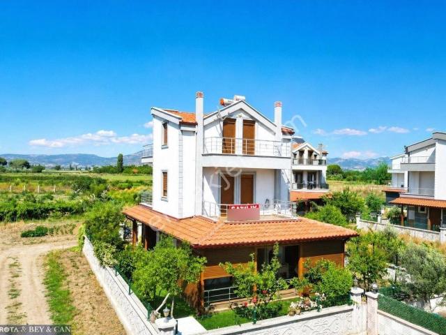 Ayvalik, Balikesir içerisinde satılık Villa