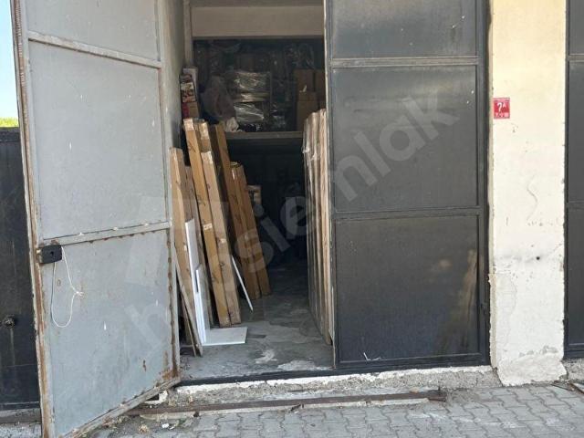 Ayvalik, Balikesir içerisinde satılık Depo