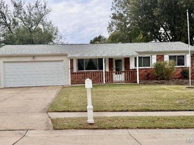 House for sale in Maryland Heights, Missouri