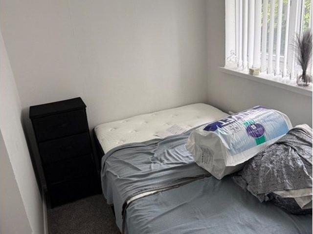 Room for rent in Hylton Red House Estate, Tyne And Wear