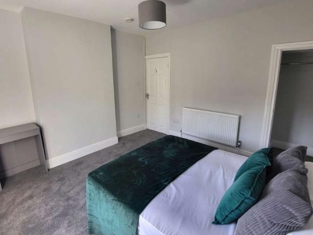 House for rent in Clifton, South Yorkshire