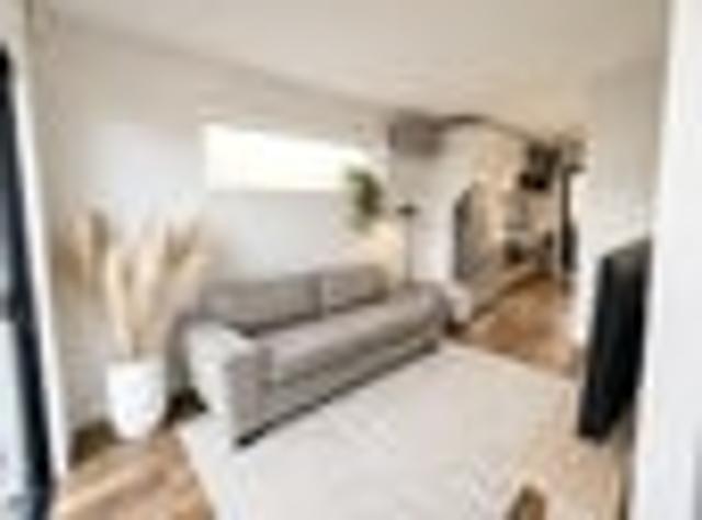 Townhouse for rent in Whangaparaoa, Oroua County