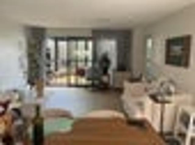 Townhouse for rent in Whangaparaoa, Oroua County