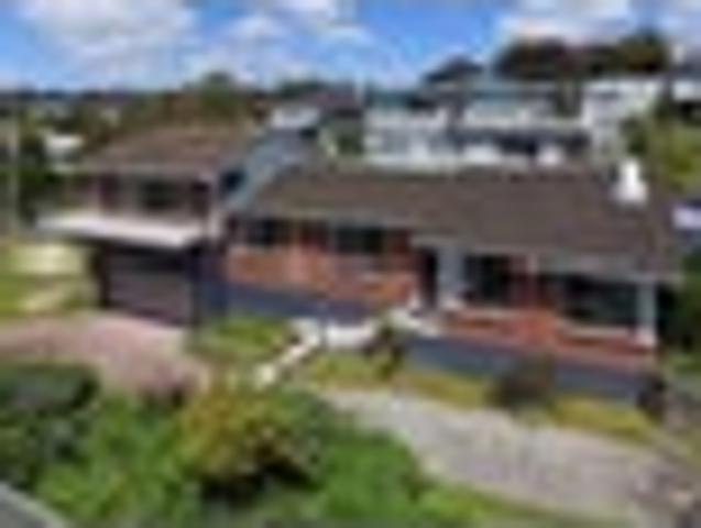 Townhouse for rent in Whangaparaoa, Oroua County