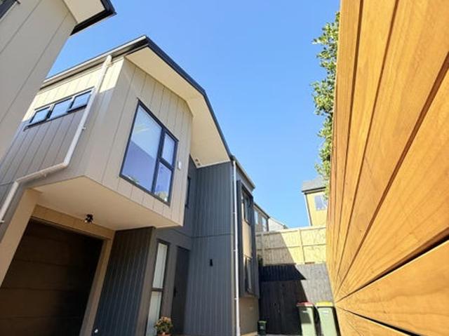 House for rent in Whangaparaoa, Oroua County