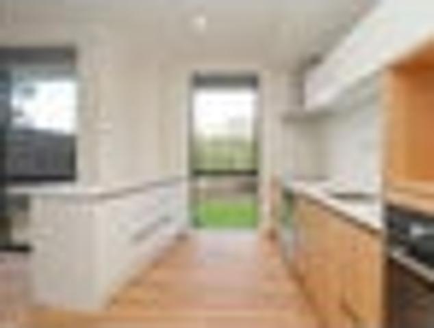Townhouse for rent in Huntington North, Hamilton City