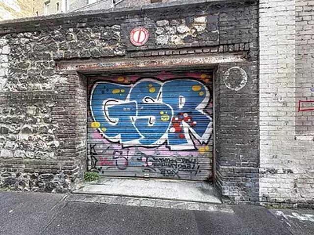 Garage location à Quartier Saint-Marc / Croix de Pierre / Saint-Nicaise, Rouen