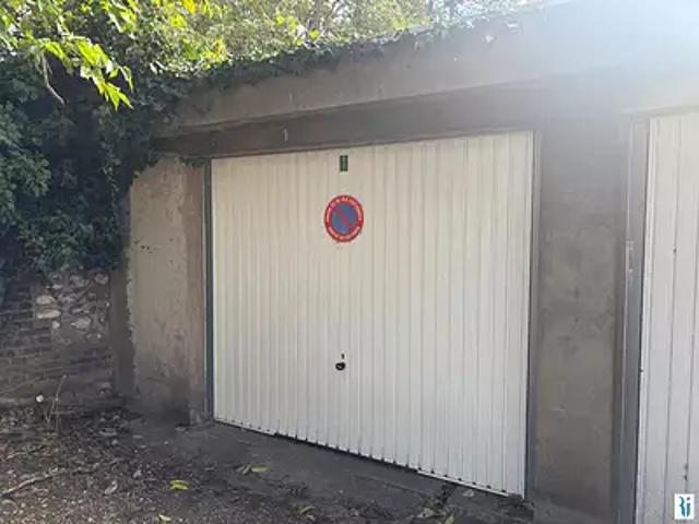 Garage location à Vieux-Marché-Cathédrale, Rouen
