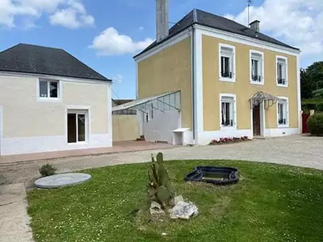 Maison vente à Le Petit Plessis, Rouessé-Fontaine
