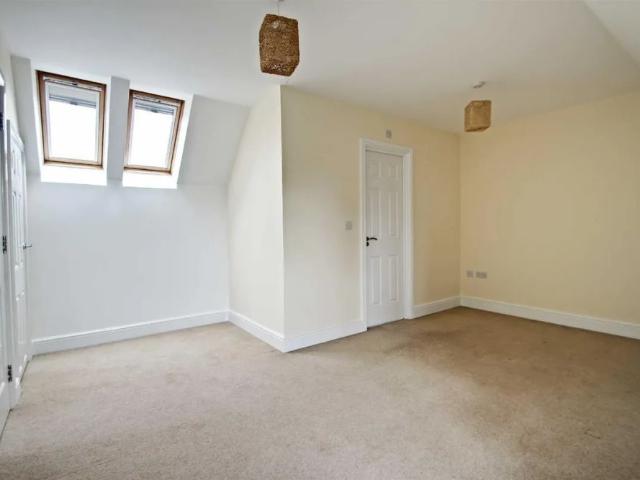 Room for rent in Felden, Pouchen End