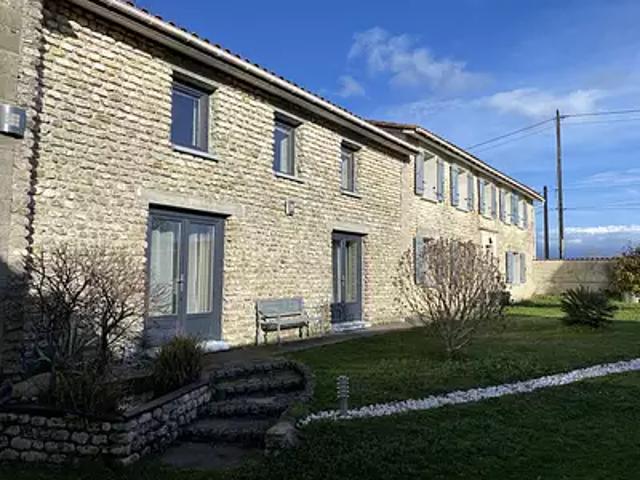 Maison vente à Angoulême, Roullet-saint-estèphe