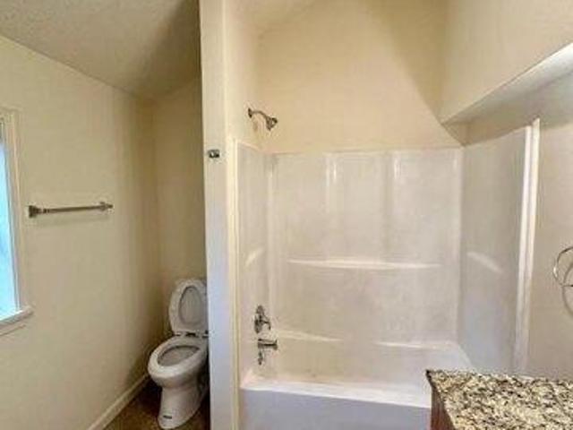 House for sale in Round Hill