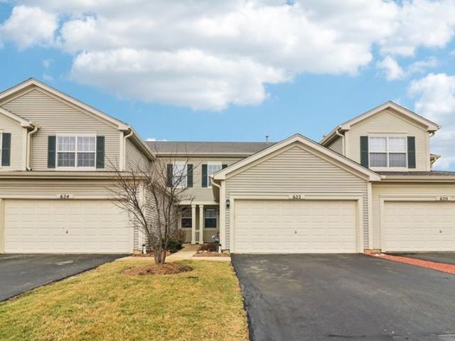 Townhouse for sale in Round Lake, Illinois