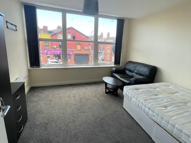 Apartment for rent in Harehills, West Yorkshire
