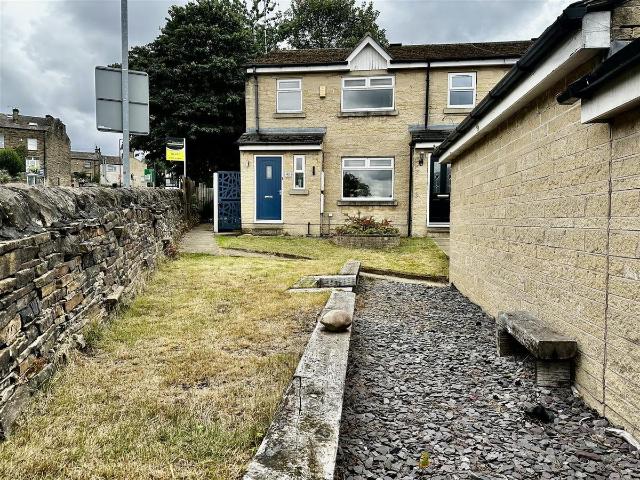 House for rent in Apperley Bridge, West Yorkshire