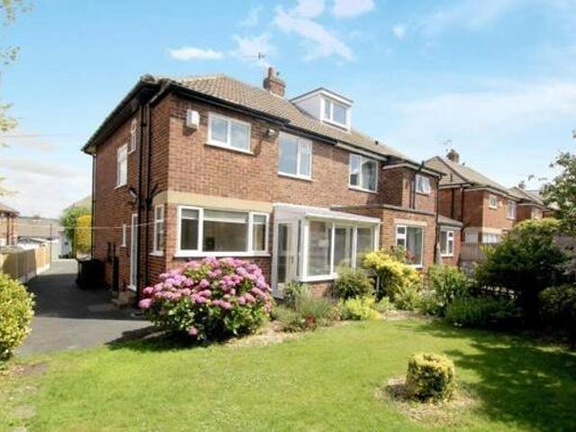 House for sale in Cottingley, West Yorkshire